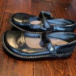 Alegria Women’s Black Mary Janes